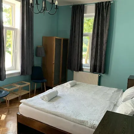 Unique Vila Veselova, Center Гостевой дом 4*